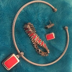 Necklace, choker style, w/earrings and bracelet